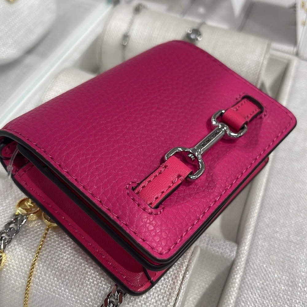 MICHAEL KORS Carson Small Pebbled Leather Flap Wallet
DRAGONFRUIT
NWT - Picture 7 of 16